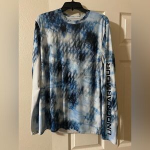 Men’s under Armour long sleeve tee